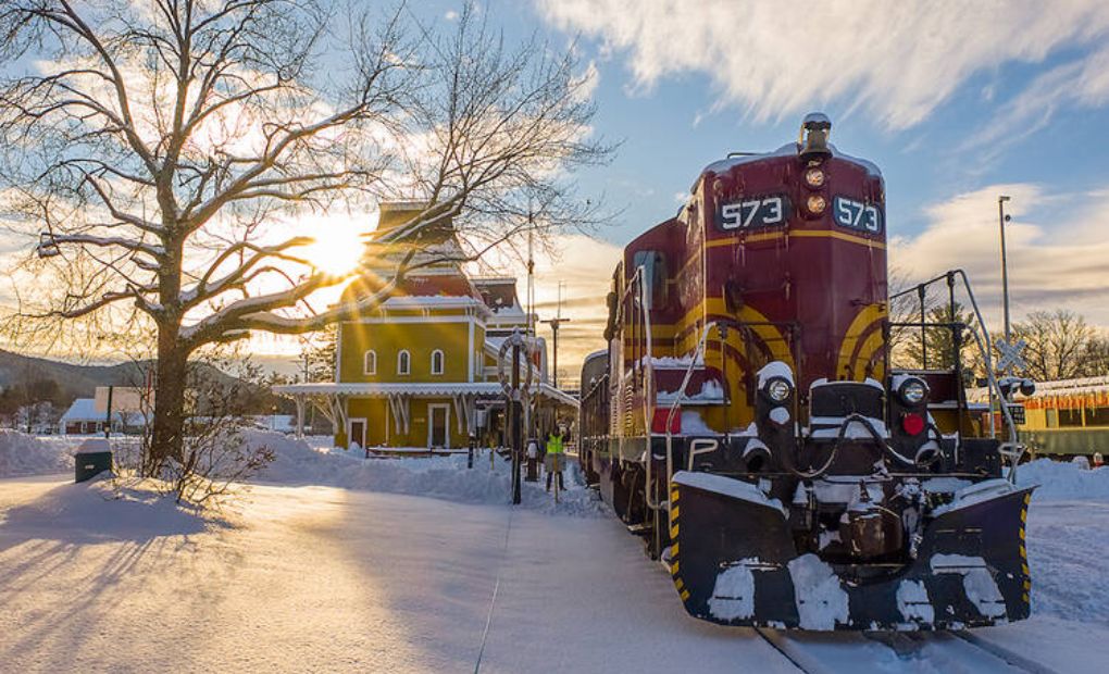 5+ Best Winter Train Rides Across America