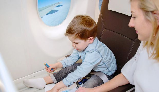 Flying with Kids: How to Keep Them Busy on the Flight
